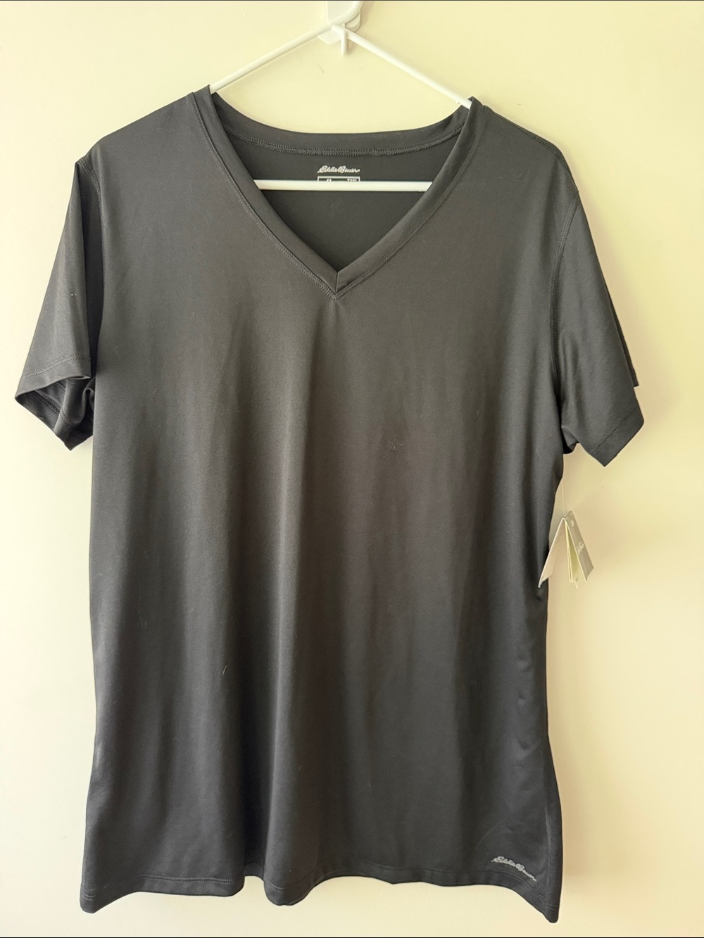 Eddie Bauer Women’s Black V-Neck Short Sleeve Tee T2XL NWT